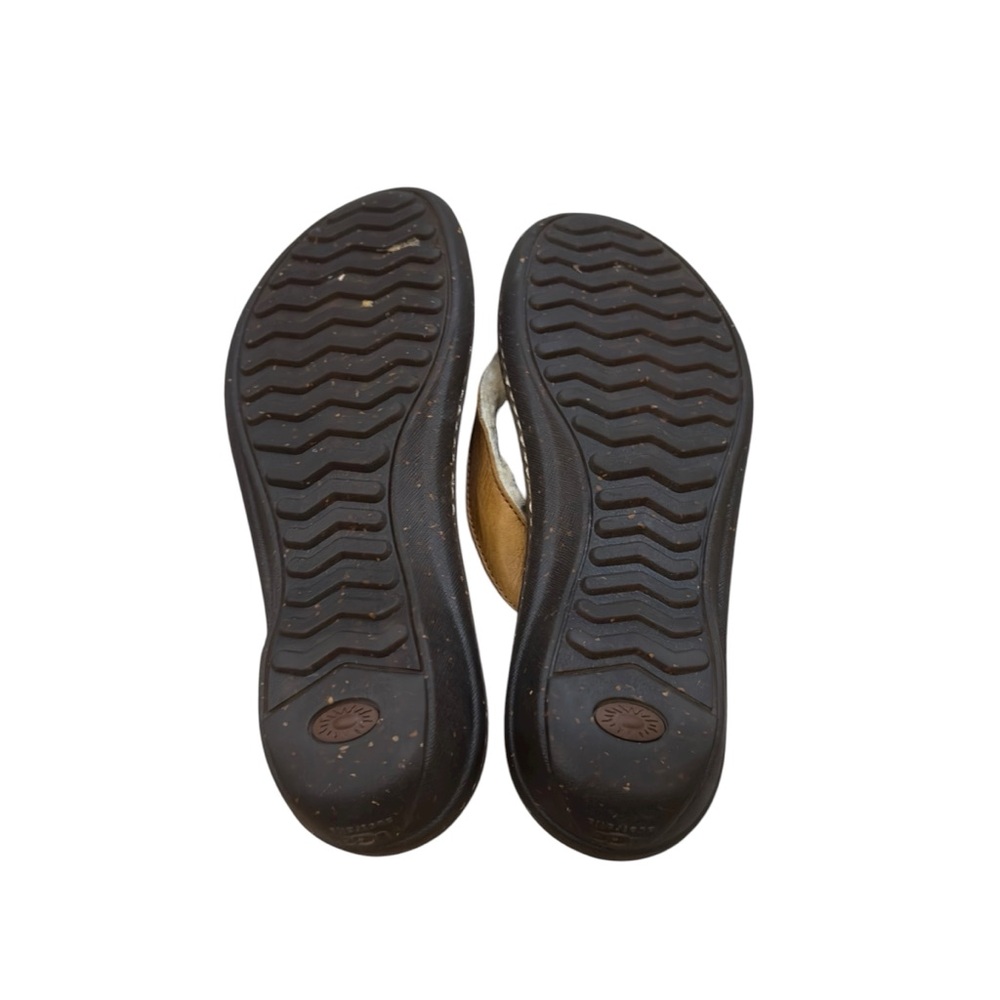 UGG Leather Sheepskin Flip Flop Sandals Brown Shearling Lined Comfort Size 9 - Picture 2 of 7